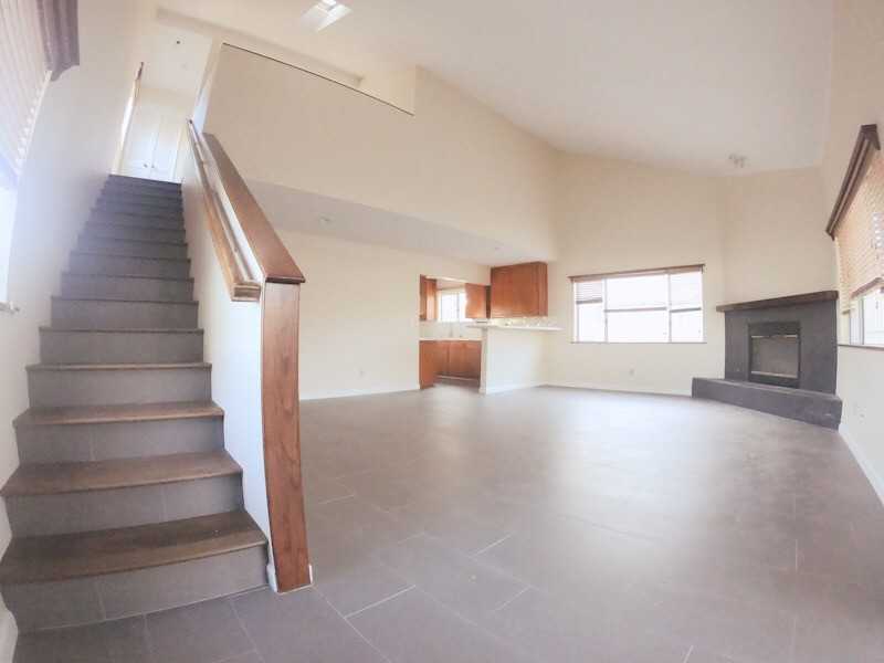 563 Stepney St - Photo 3 of 25