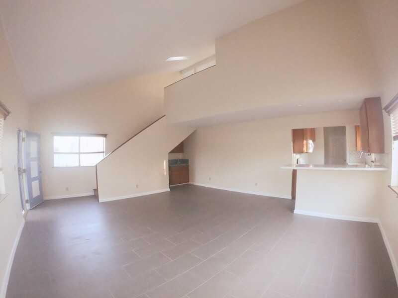 563 Stepney St - Photo 6 of 25