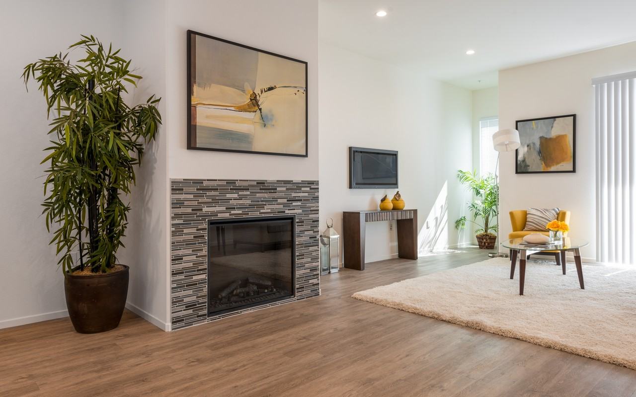 124 W Colorado St - Photo 2 of 40