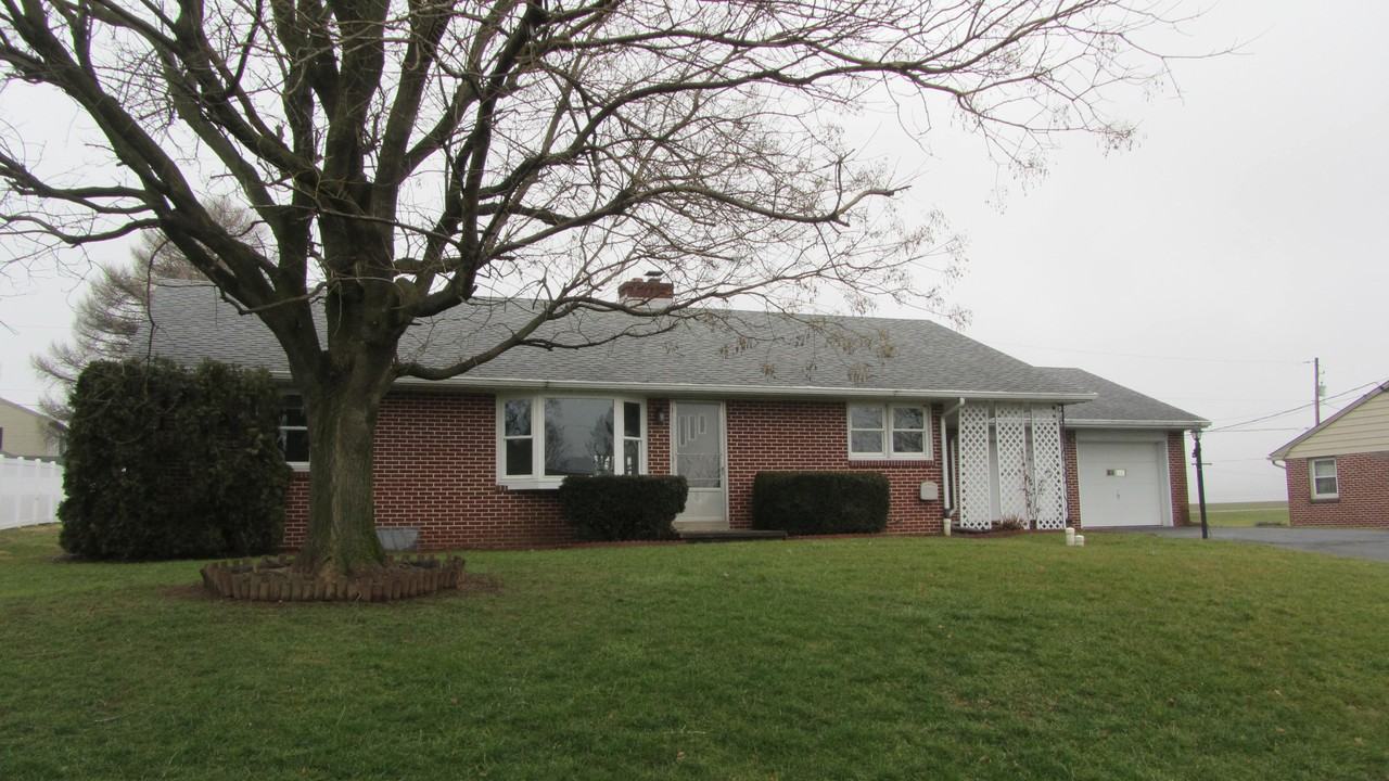 15 Pequea Dr - Photo 2 of 5