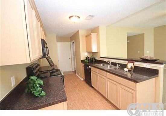 220 Pinecrest Dr - Photo 2 of 15