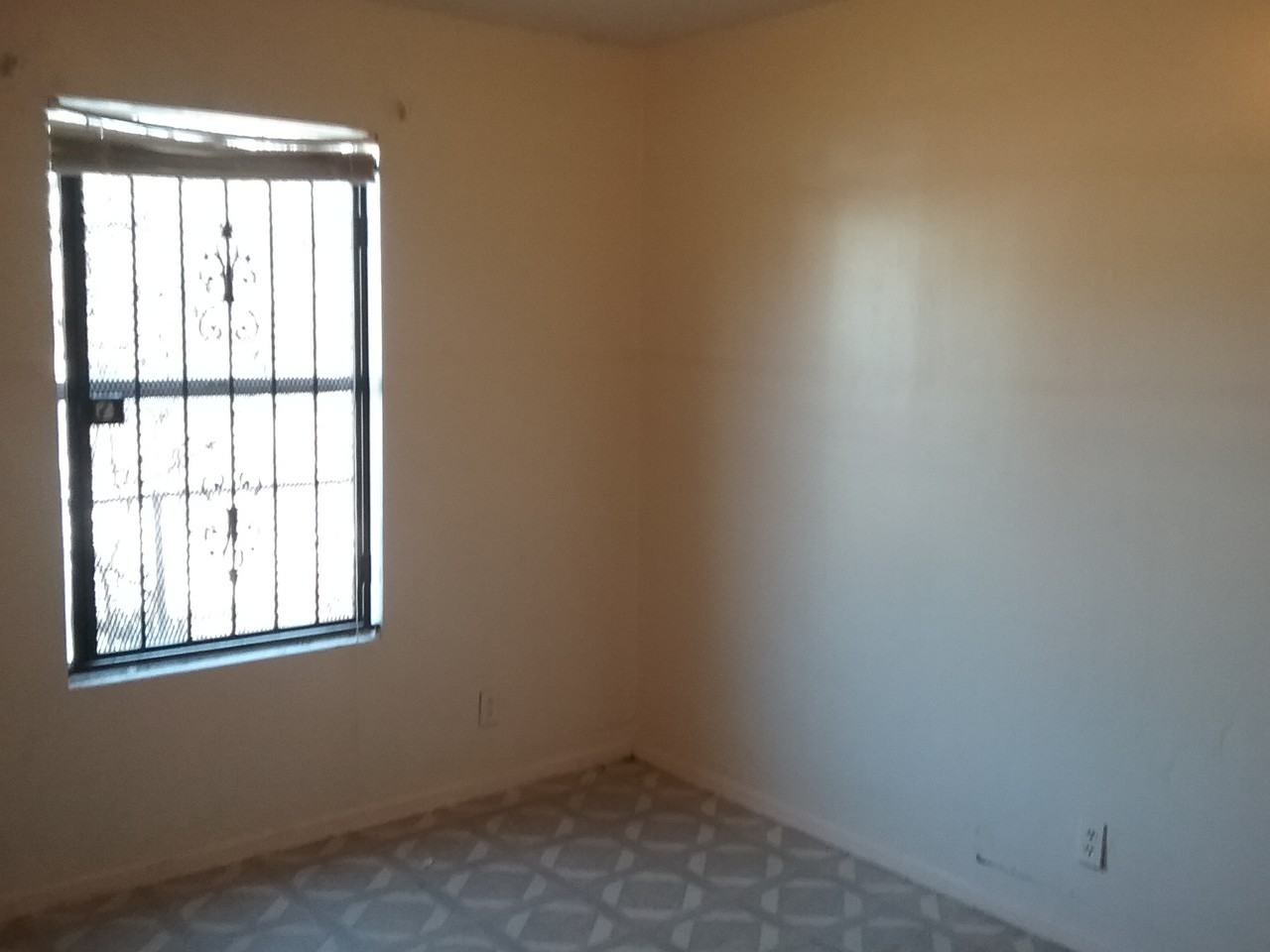 3439 Gateway Dr - Photo 2 of 5