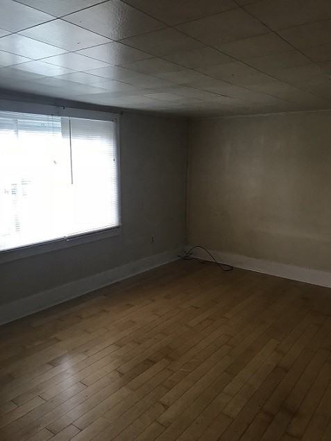 284 3rd St - Photo 2 of 7