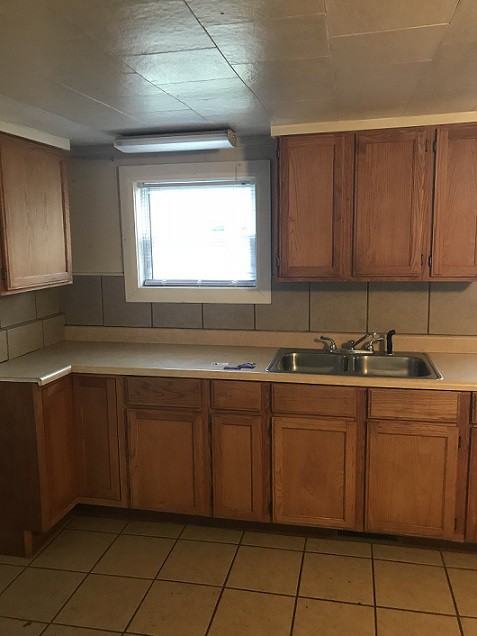 284 3rd St - Photo 3 of 7