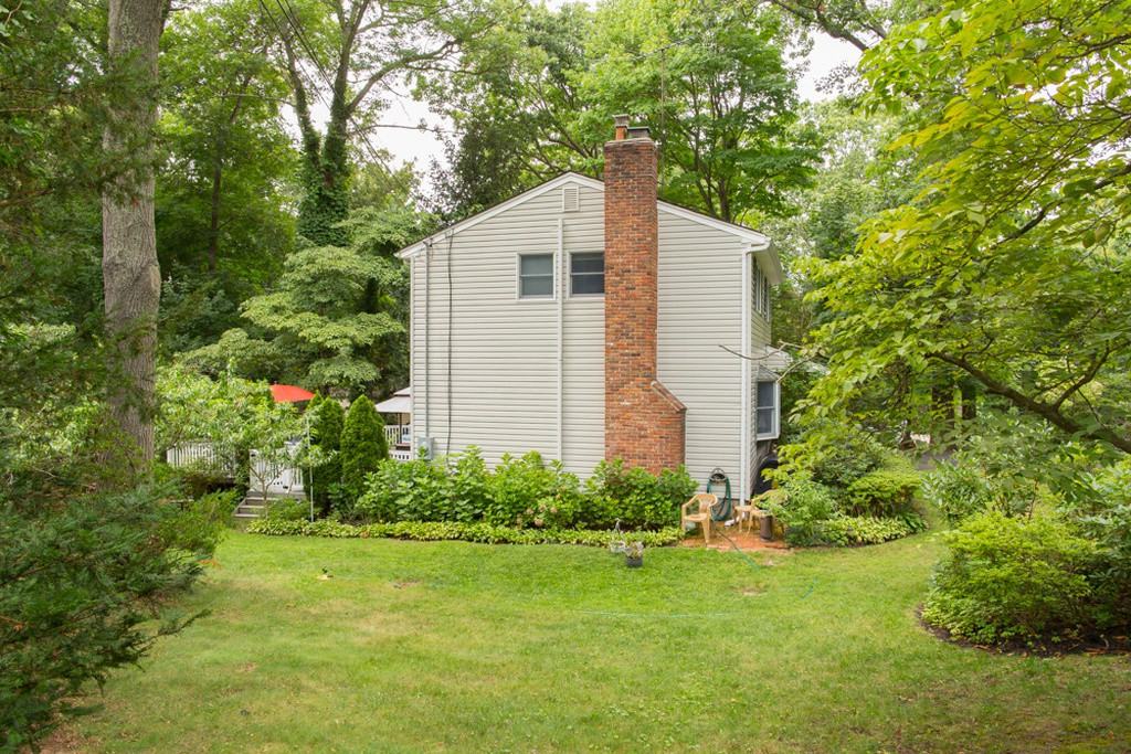 10 Dogwood Ln - Photo 2 of 14