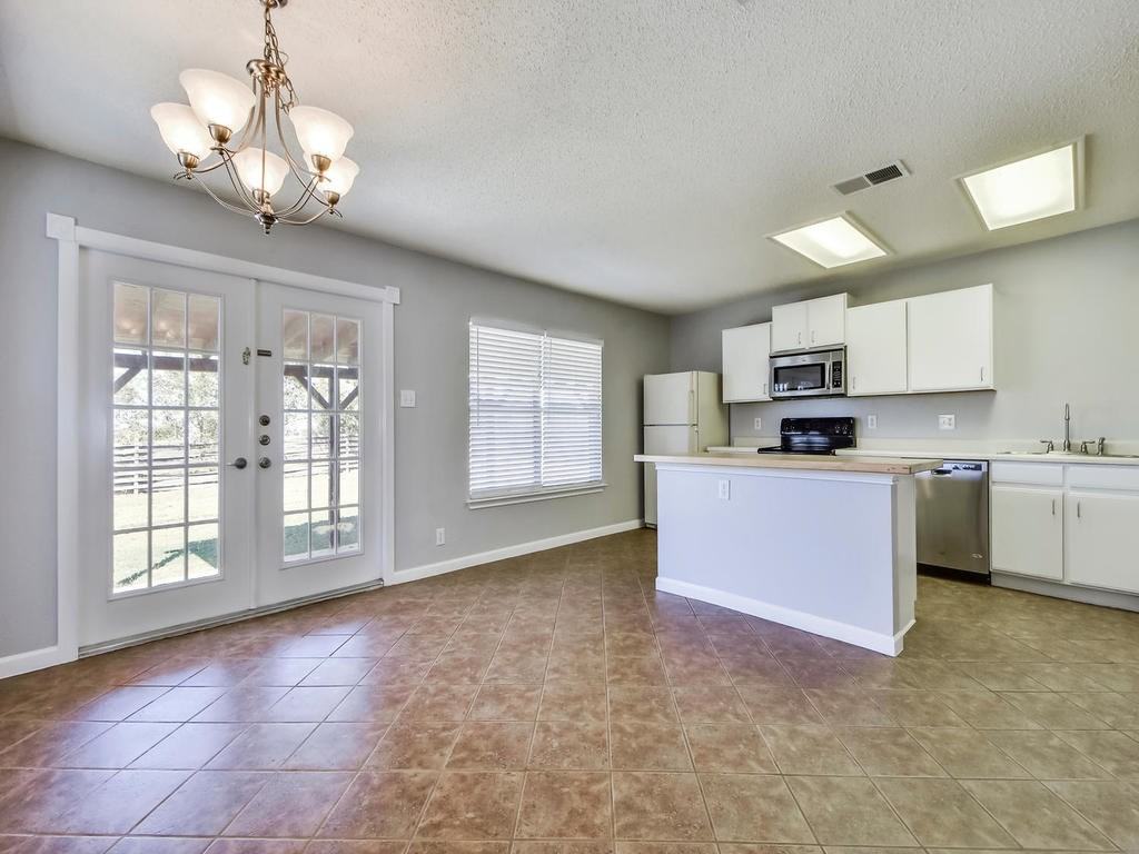 2950 Donnell Dr - Photo 2 of 16