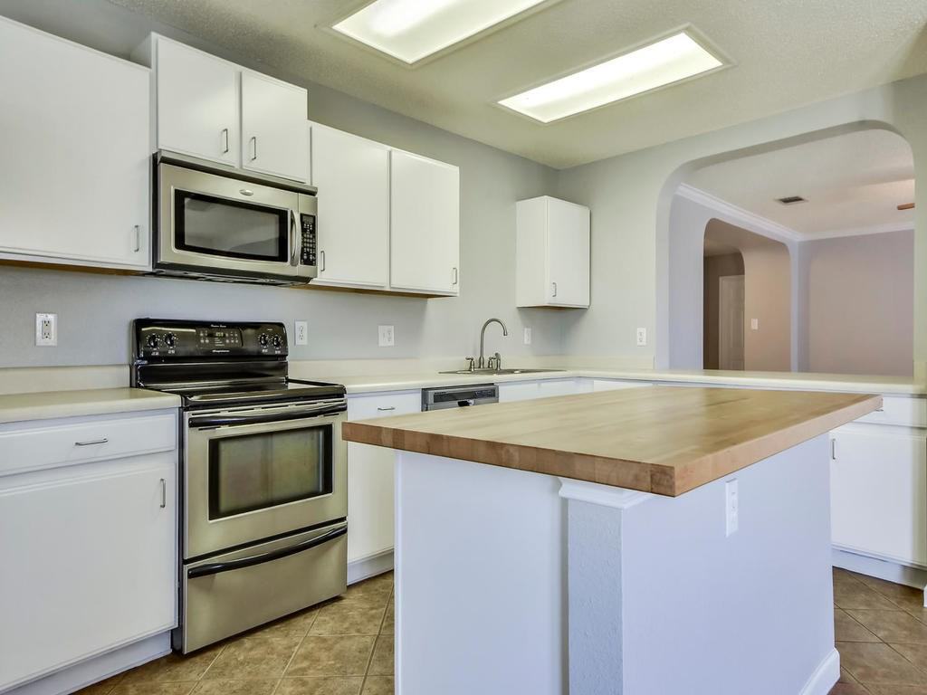 2950 Donnell Dr - Photo 3 of 16