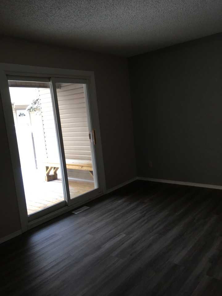 1762 Lakewood Rd S Northwest - Photo 2 of 8