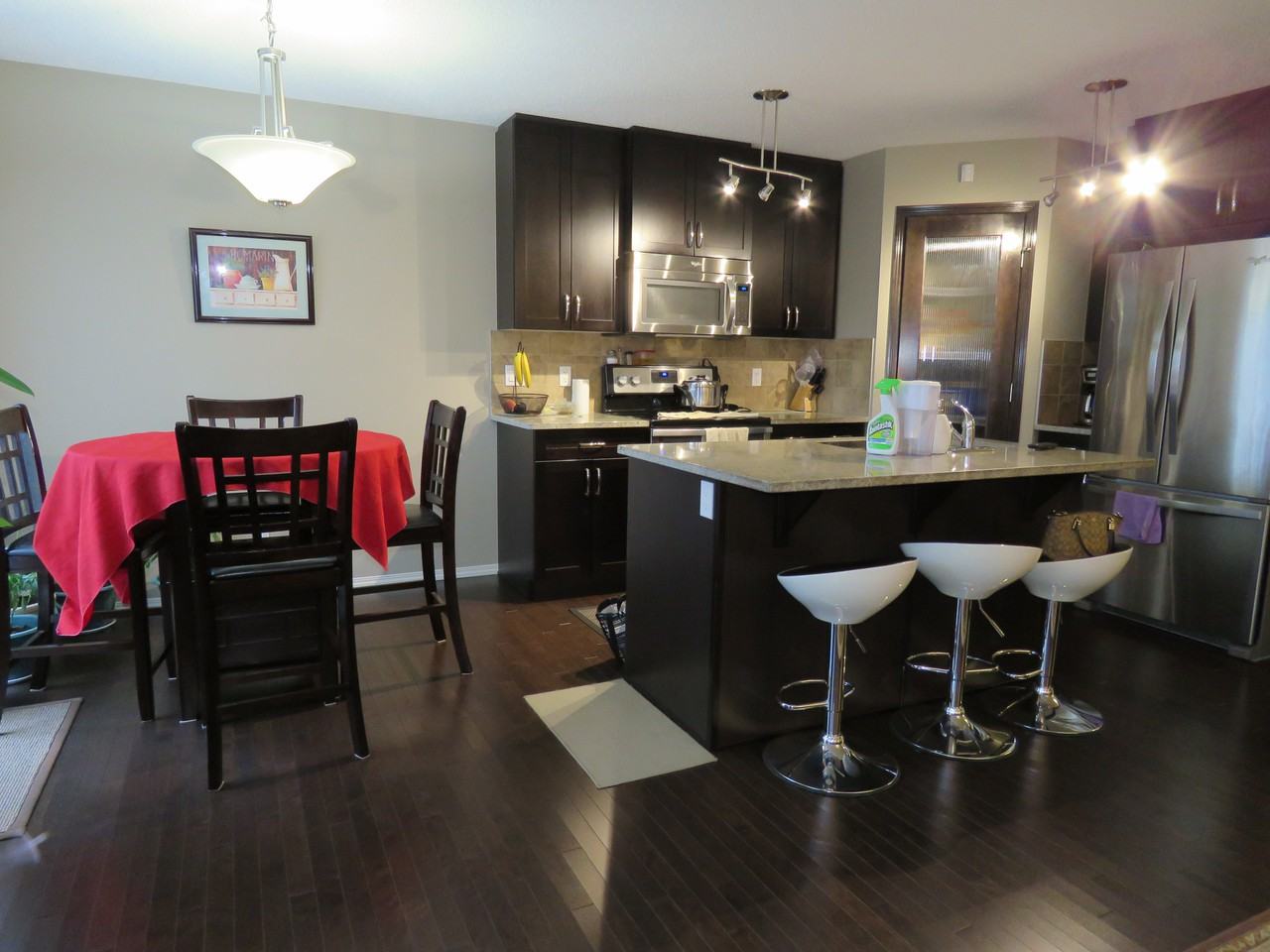 21311 94 Ave NW - Photo 3 of 14