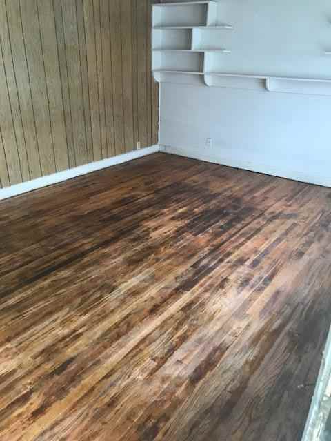 2411 Elgin St - Photo 3 of 11