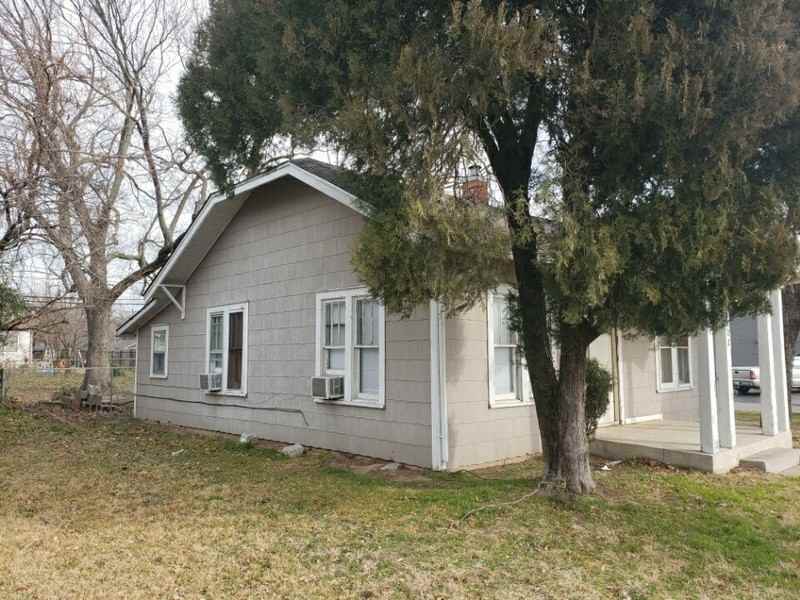 4402 W Okmulgee St - Photo 3 of 27