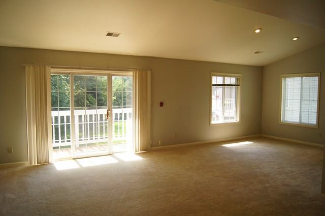 513 Beloit St - Photo 4 of 12