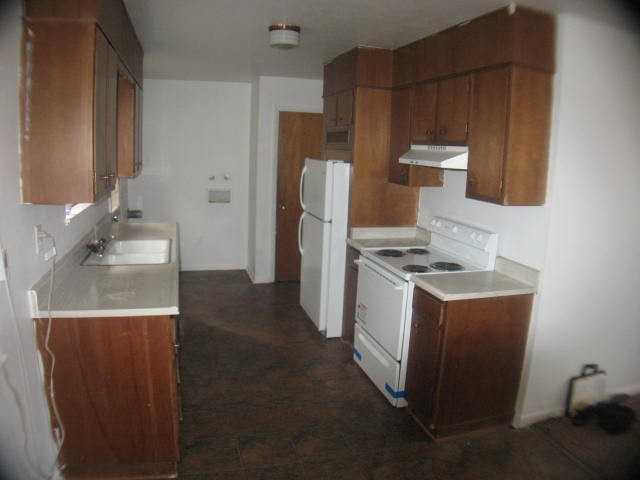 1624 W 31st St - Photo 3 of 8