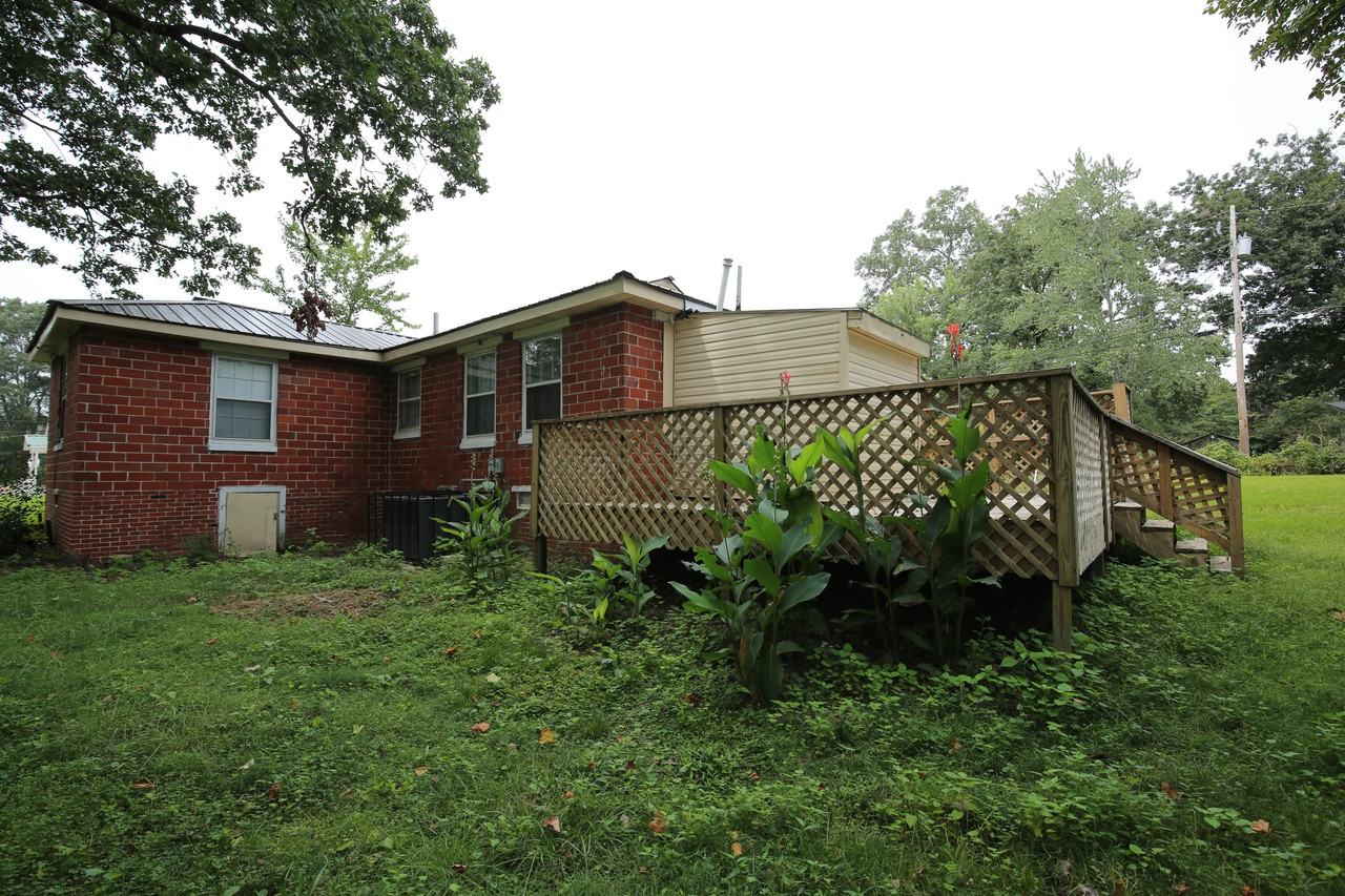 2612 Walker St - Photo 2 of 11