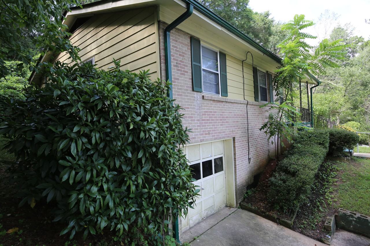 606 Biscayne Dr - Photo 2 of 7