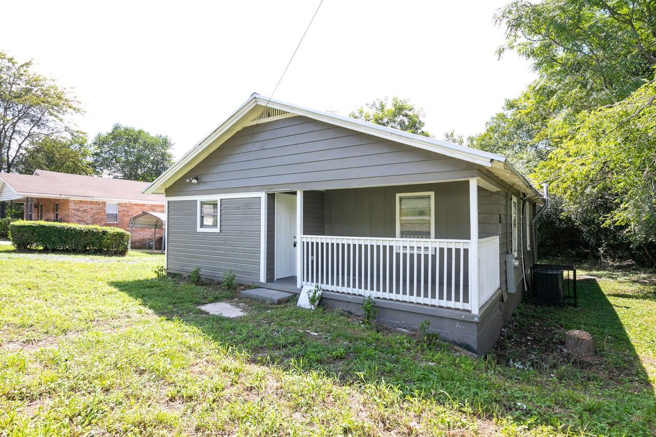 1120 Trenton St - Photo 2 of 11