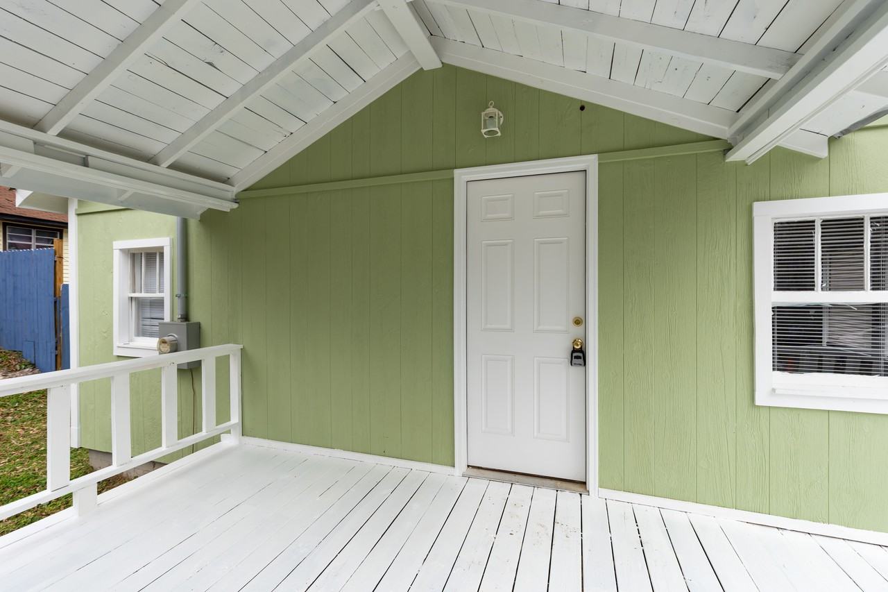 612 Highland Ave - Photo 3 of 10