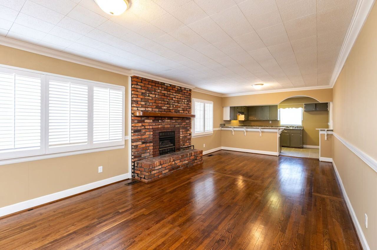 659 1st St Se - Photo 3 of 10