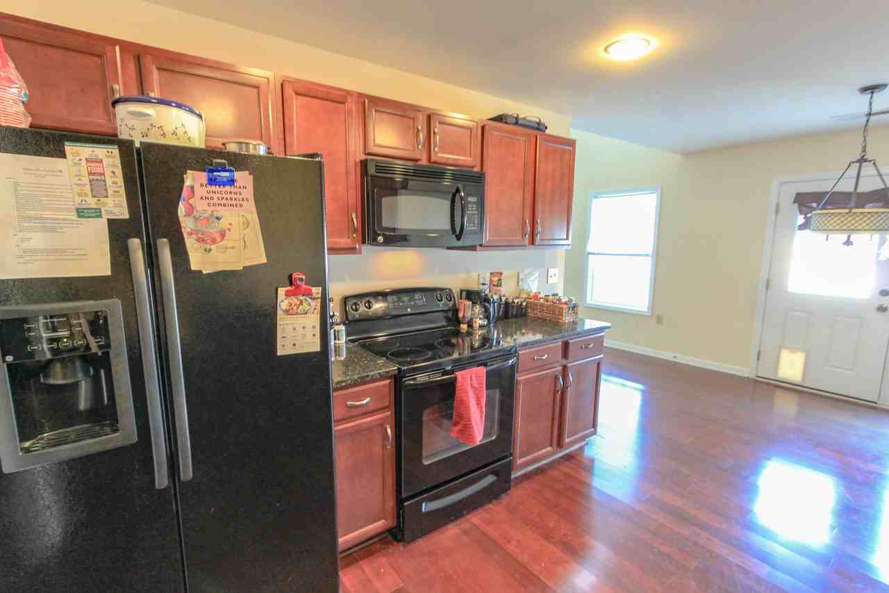 20 Fuzzy Tail Dr - Photo 3 of 28