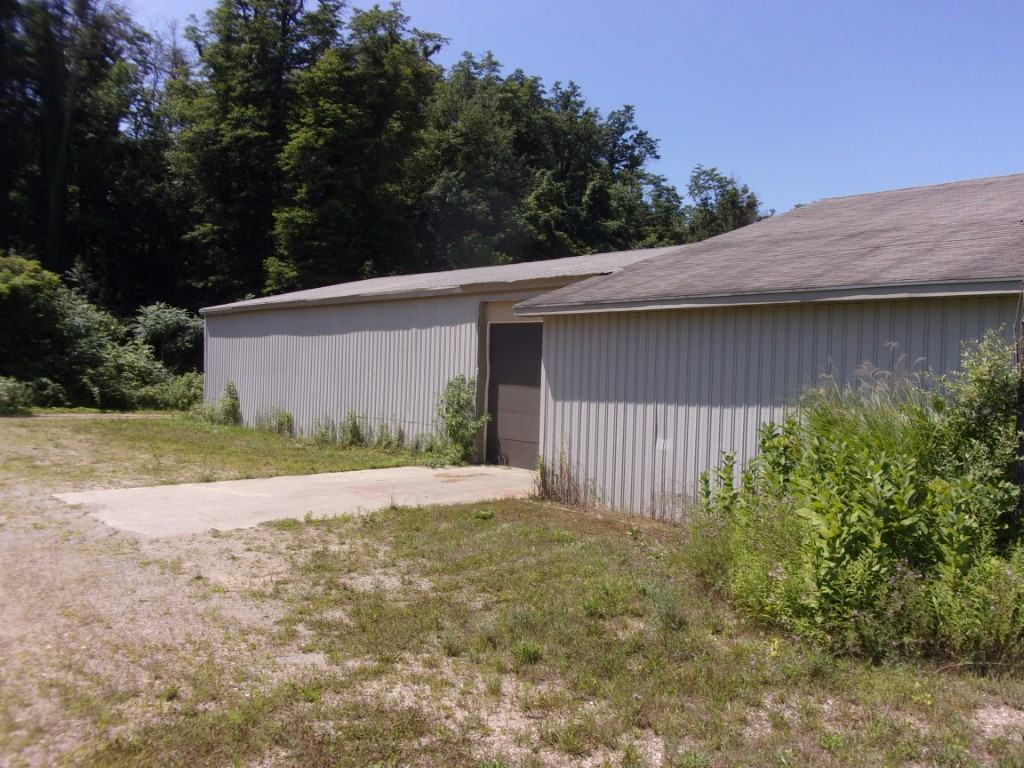 2438 Blue Star Hwy - Photo 3 of 25