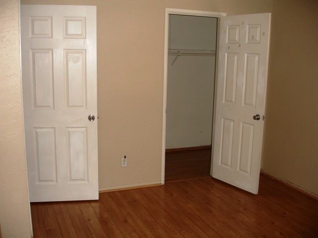 2537 W Georgia Ave - Photo 2 of 4