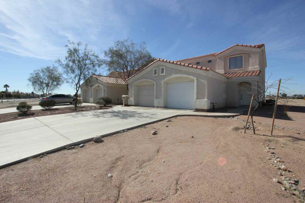 8339 W Santa Cruz Blvd - Photo 2 of 14