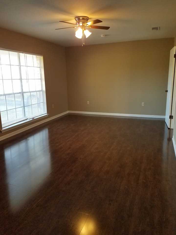 71 Monroe Rd - Photo 3 of 21