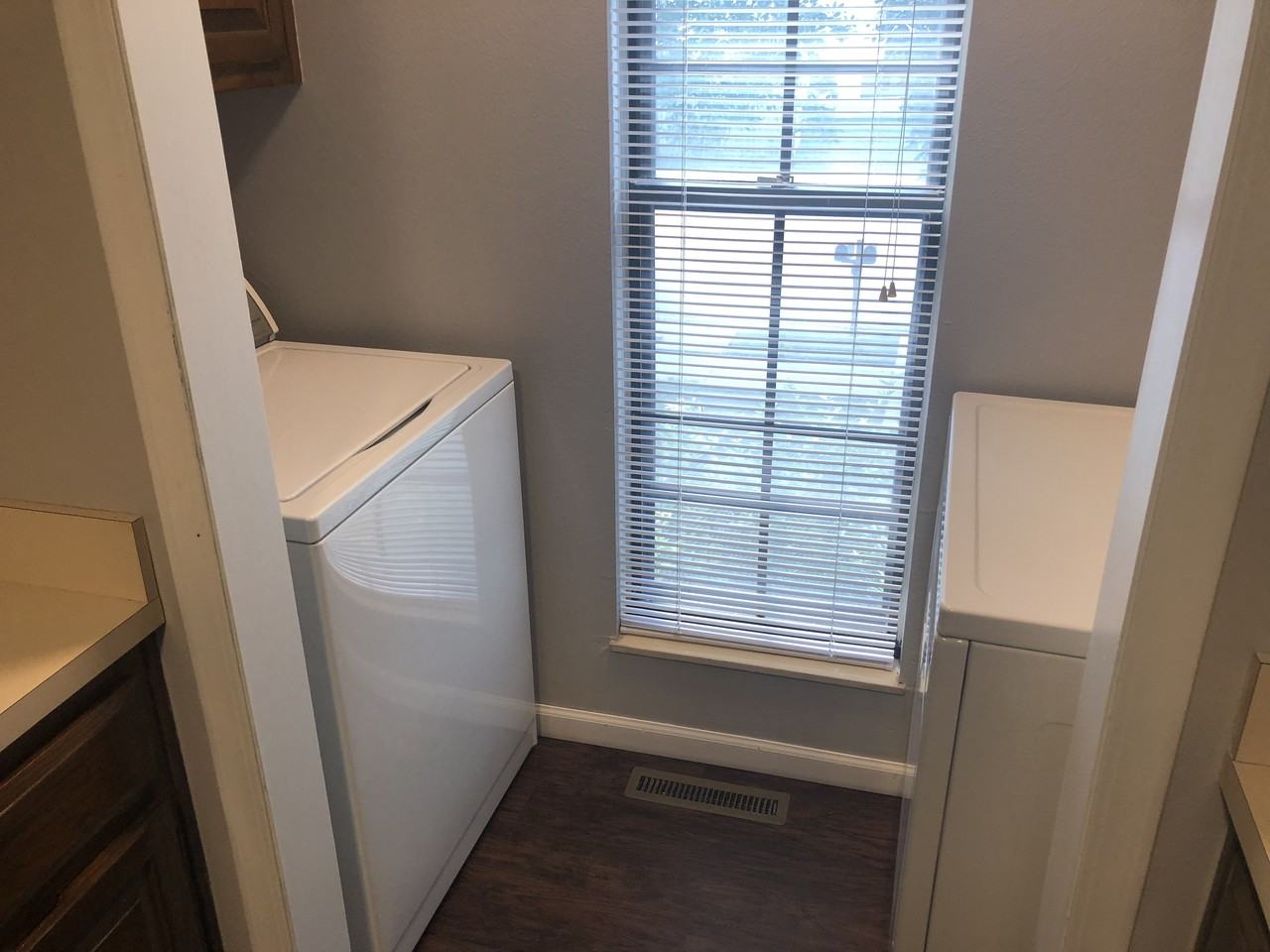 6508 NW 70th St - Photo 2 of 11