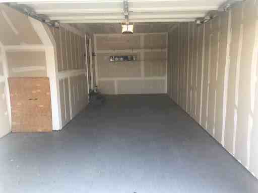 504 Riversedge Dr - Photo 3 of 4