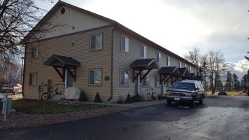 featured image of 32 W Evergreen Dr