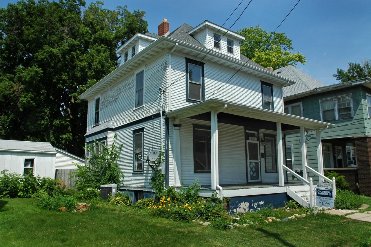 1204 N Madison St, Bloomington, IL 61701 Apartment for Rent PadMapper