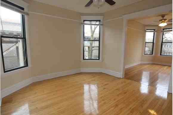 3415 N Seminary - Photo 2 of 13