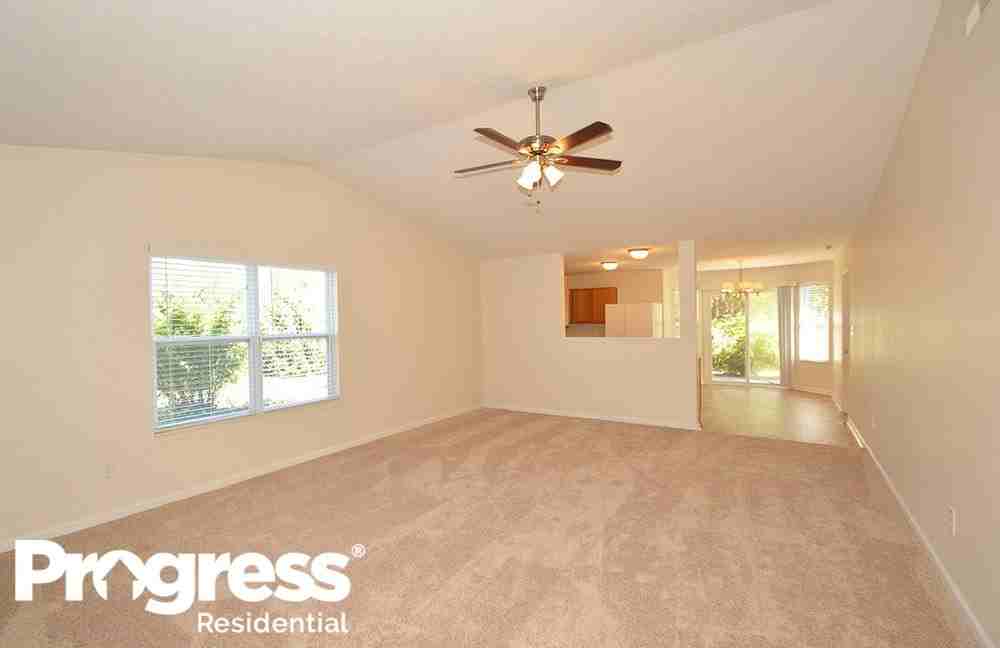 13389 Kimberlite Dr - Photo 2 of 23