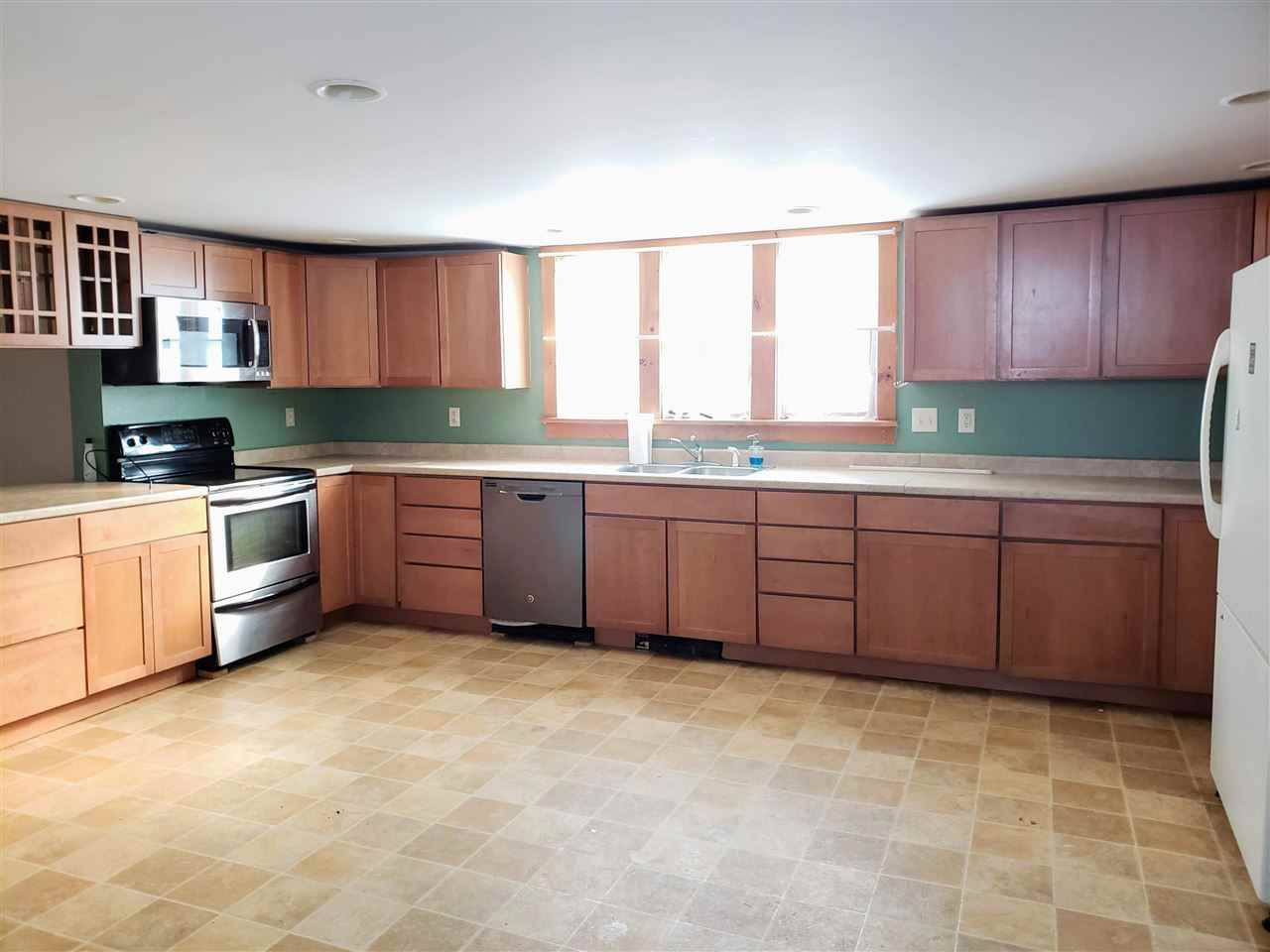 758 Herrick Rd - Photo 2 of 23