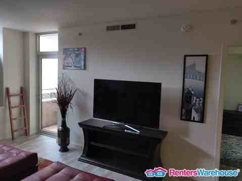 355 S Capitol St SW #113s - Photo 3 of 9