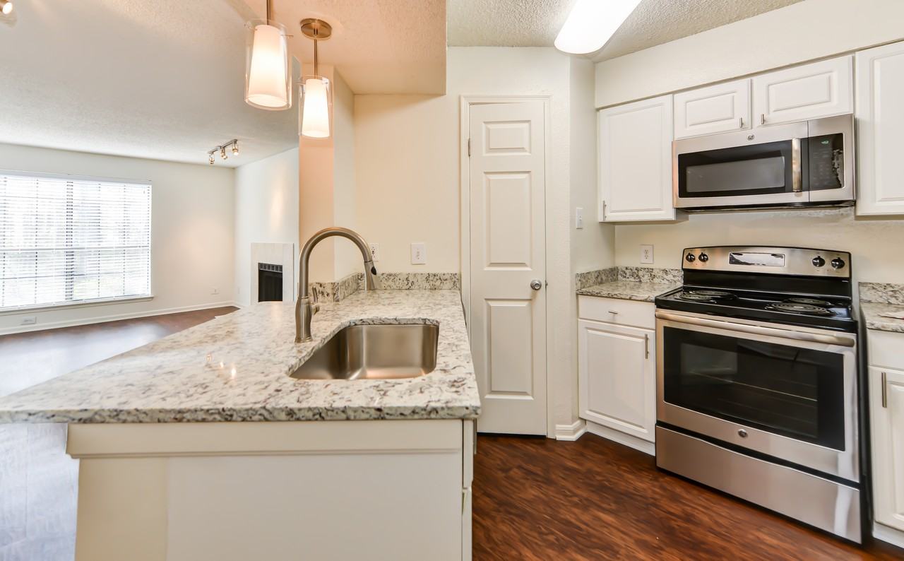 The Arbors At Fair Lakes Apartments 4408 Oak Creek Ln, Greenbriar, VA