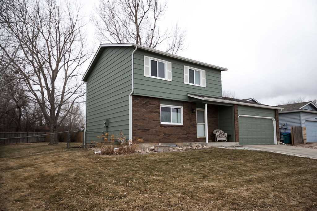 1425 Sioux Boulevard - Photo 2 of 33