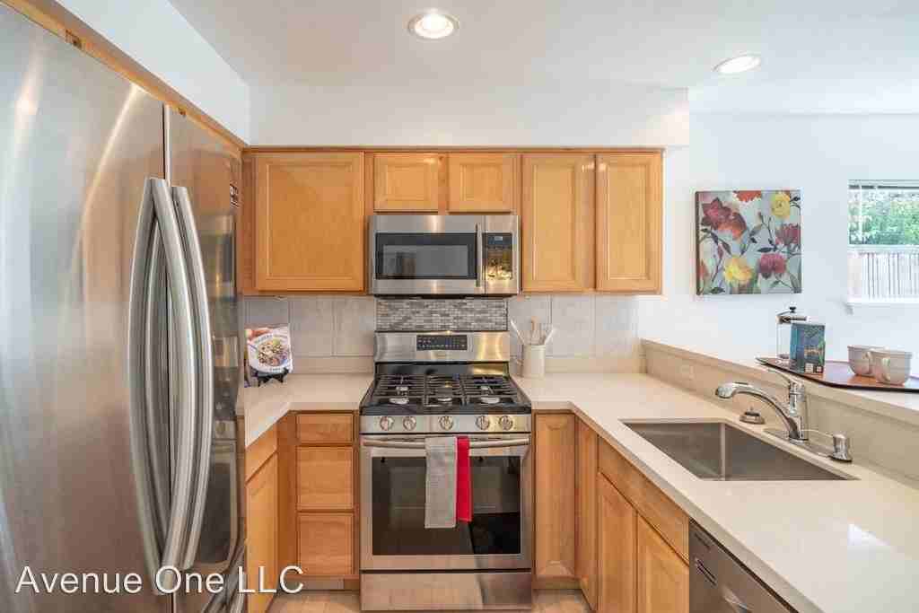 3316 S Holly Pl - Photo 3 of 18