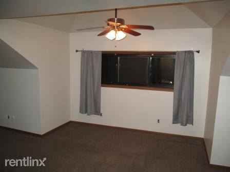 22122 Cleveland St - Photo 2 of 9