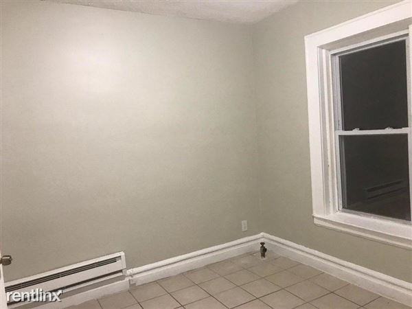 163 Elm St #4 - Photo 3 of 7