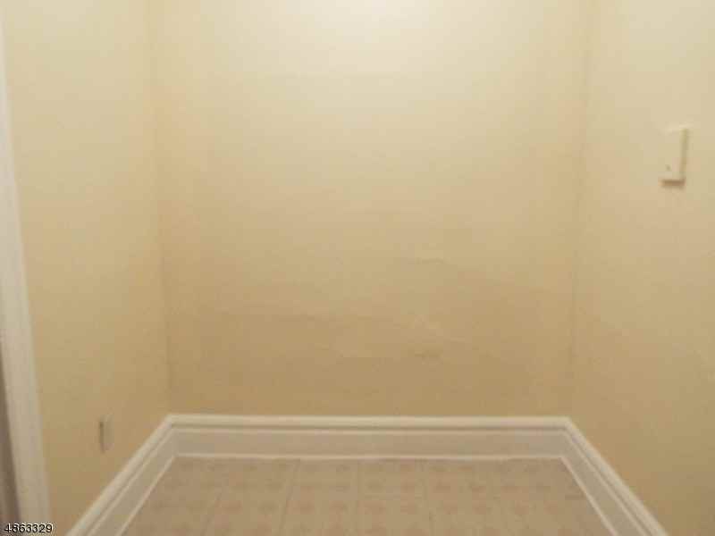 239 Windsor St #2 - Photo 3 of 12