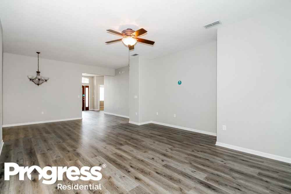36210 Laguna Hills Cir - Photo 2 of 20