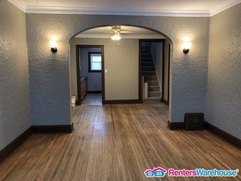 1103 8th Ave SE - Photo 3 of 16