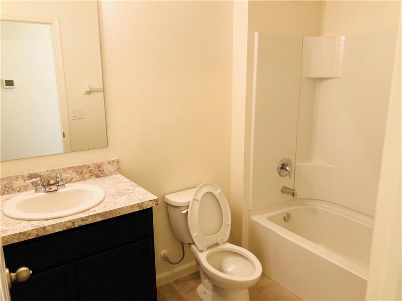 10062 SW Newberry Ave - Photo 3 of 12