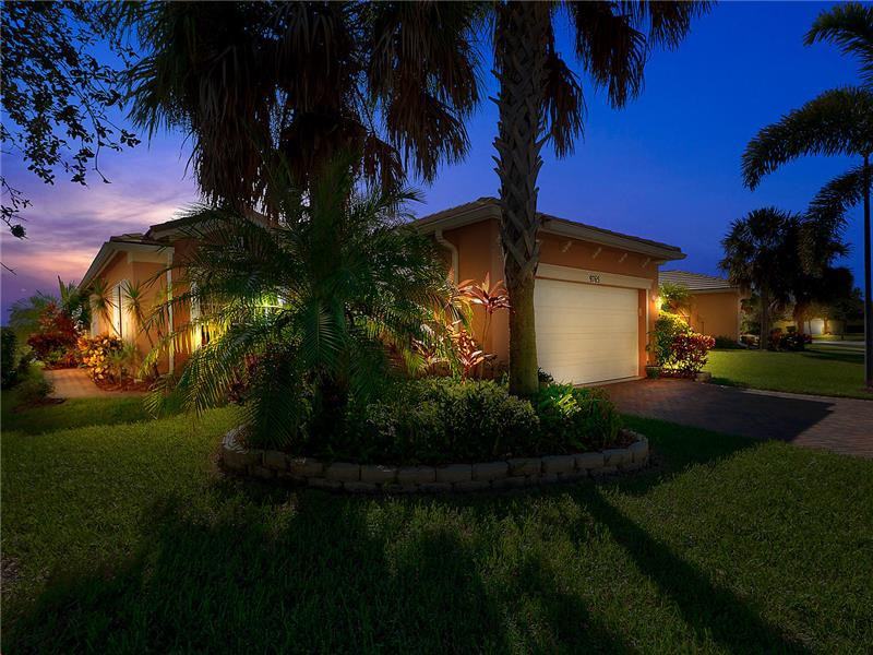 9765 SW Eastbrook Cir - Photo 3 of 50