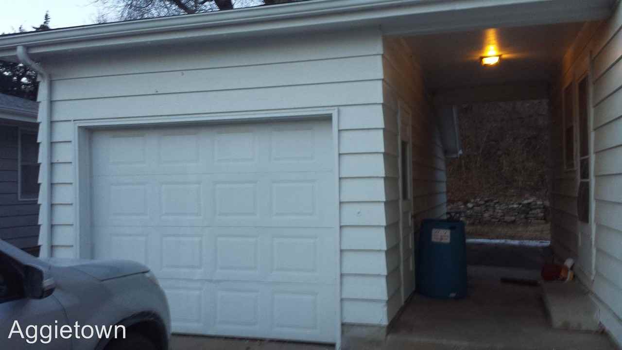 814 Haid Ct - Photo 2 of 16