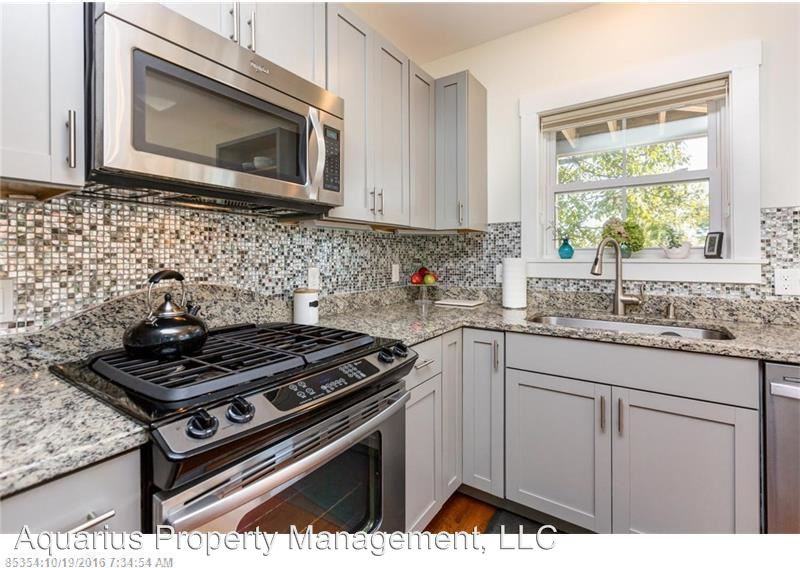 146 Newbury St #B - Photo 3 of 31