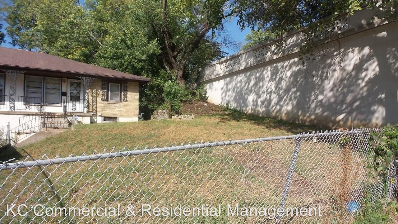 1492 E 77th St - Photo 3 of 33