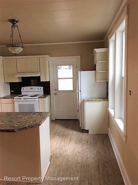 517 Park Dr - Photo 2 of 28