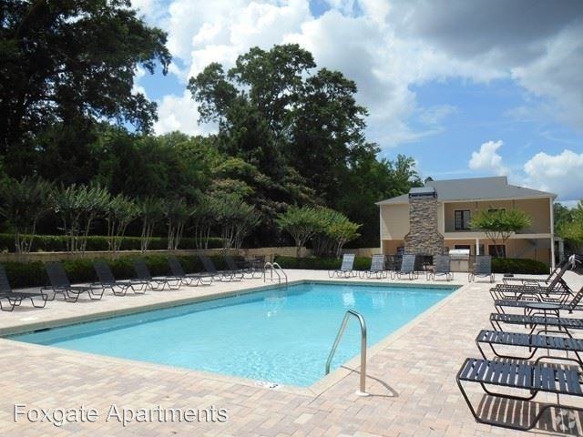 200 Foxgate Ave - Photo 2 of 13